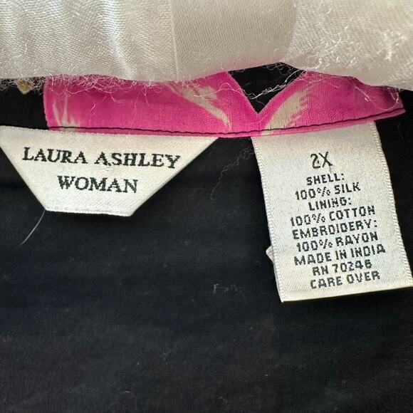 LAURA ASHLEY | Woman Silk Floral Embroidered Blouse Black Pink Boho | Size 2X - Picture 6 of 8
